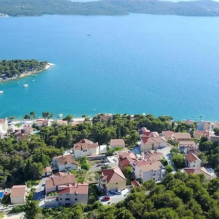 With Parking Space - 22505 Trogir