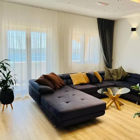 Apartament With Parking Space - 22505 *